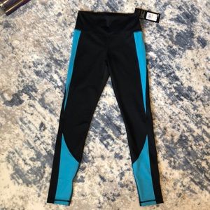Brand new under armour leggings. Heat gear, fitted, high rise, full length Small